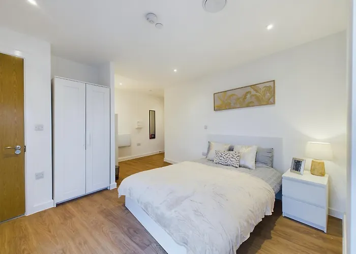 Stylish Type In Cheltenham *