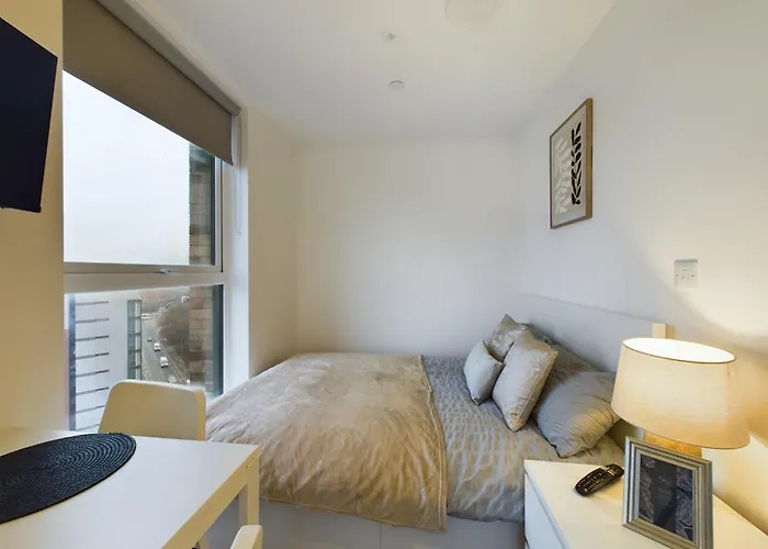 Charming Type In Cheltenham Apartamento