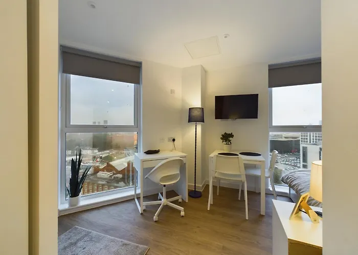 Апартаменты Charming Type In Cheltenham