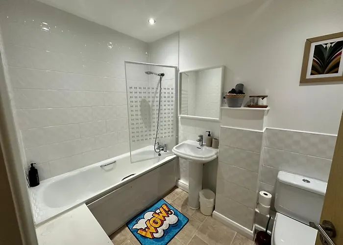 Getaway - 3br Near Etihad & Ao Arena - Sleeps 6 펜션