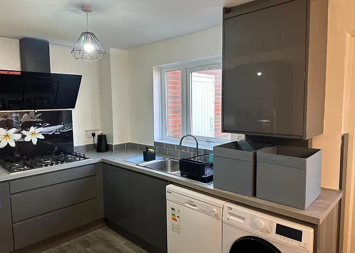 Pool&tennis Table - Up To 40 Percent Off Old Trafford 3 Bed * Μάντσεστερ