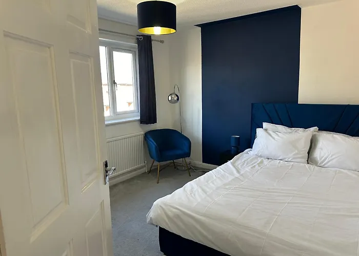 Pool&tennis Table - Up To 40 Percent Off Old Trafford 3 Bed Manchester