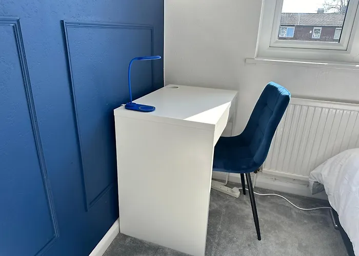 Pool&tennis Table - Up To 40 Percent Off Old Trafford 3 Bed Casa de Férias