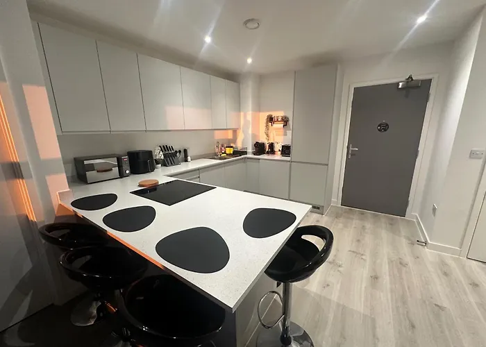 2 Bedroom - Sleeps 6 Manchester