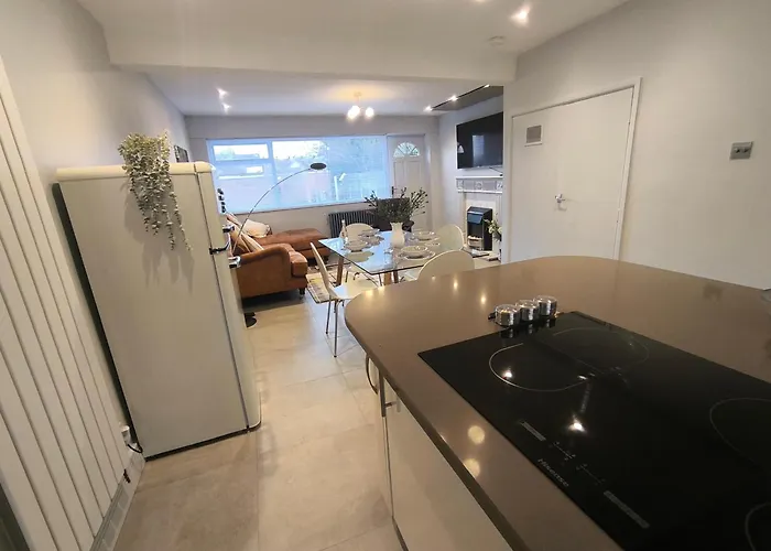 Spotless And Spacious * Manchester