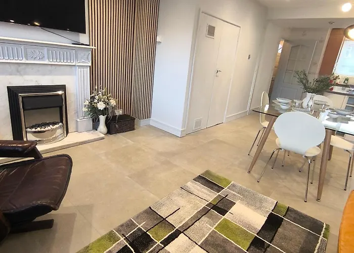 Spotless And Spacious * Manchester