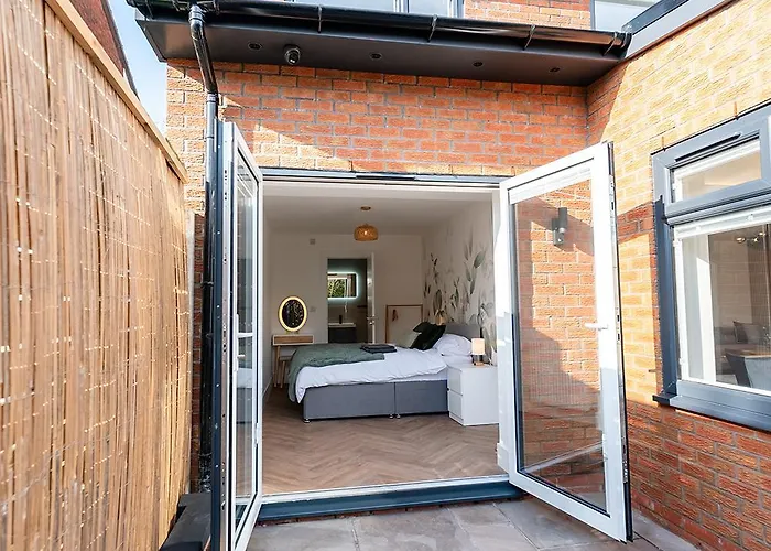 Luxury 8 Bed * Manchester