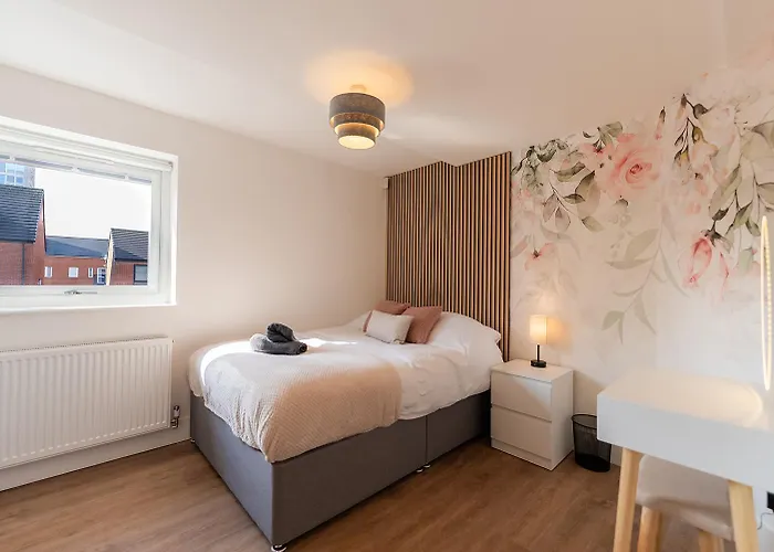 Luxury 8 Bed Manchester