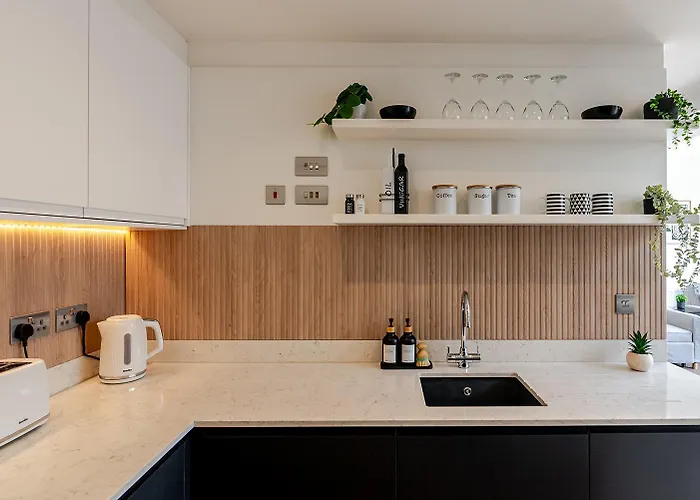 Nyaraló Luxury 8 Bed Manchester