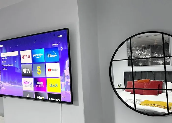 Apartamento Luxury Spacious 4 Bedroom House - Free Parking - 5 Mins From Centre