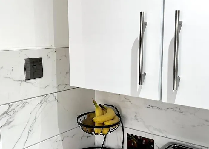 Luxury Spacious 4 Bedroom House - Free Parking - 5 Mins From Centre * Manchester