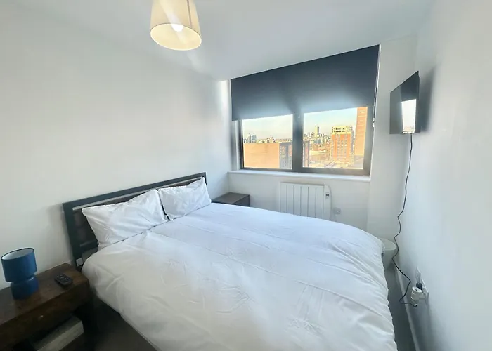 Up To 40 Percent Off Old Trafford Modern Appartement *
