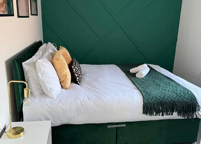 Airport House - Long Near Hospital! 別荘 マンチェスター