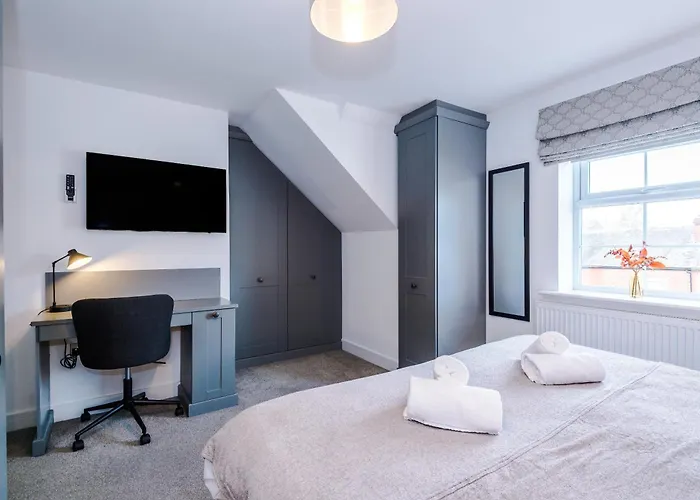 4 Bed House-2 Parking Spaces-vibrant Location Feriehus Manchester