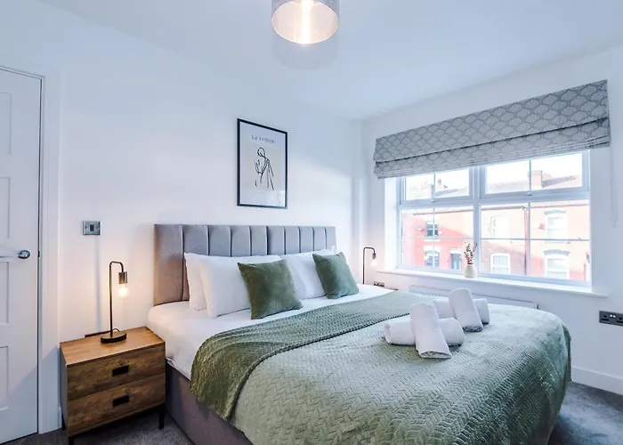 Feriehus 4 Bed House-2 Parking Spaces-vibrant Location