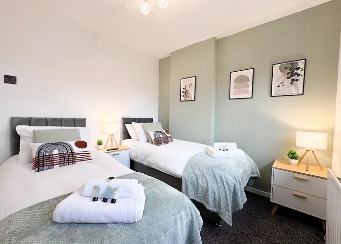 Cozy 2 Bed - Free Parking, Great Location By Vista Short Lets Дом отдыха