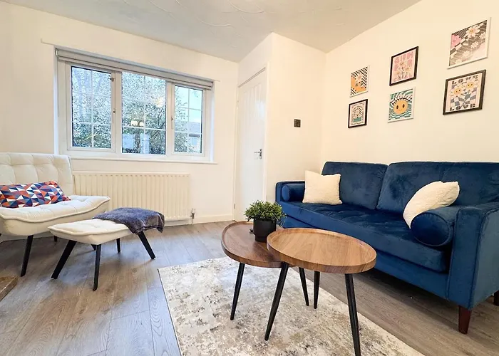 Feriehus Cozy 2 Bed - Free Parking, Great Location By Vista Short Lets Manchester