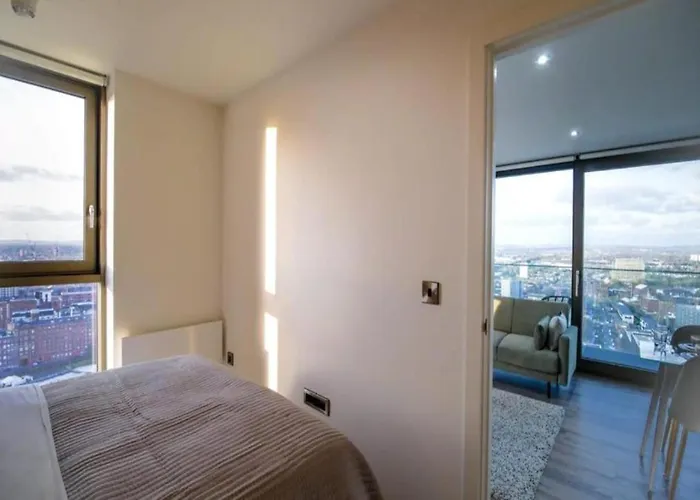 Skyline By The Heim 아파트