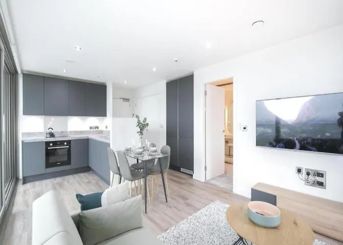 Skyline By The Heim *