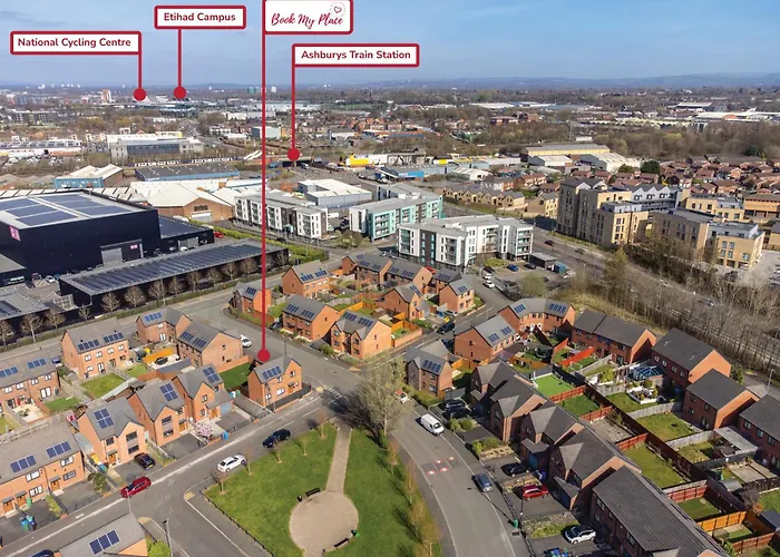 Large Family House With Free Parking - 3 Bedrooms 6 Beds 펜션 맨체스터