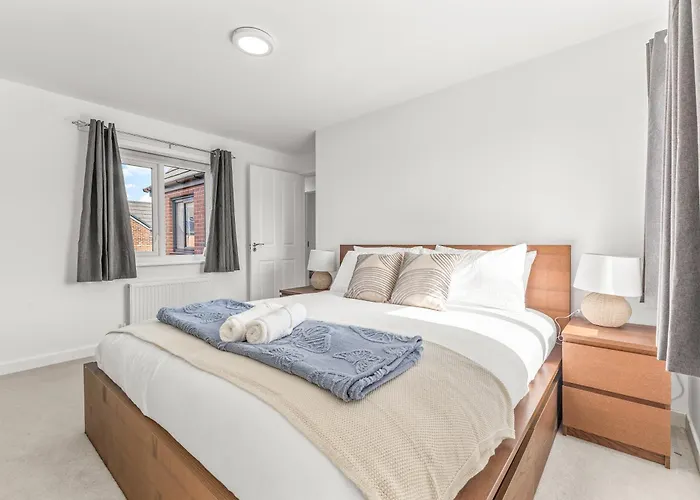 Large Family House With Free Parking - 3 Bedrooms 6 Beds Tatil Evi *