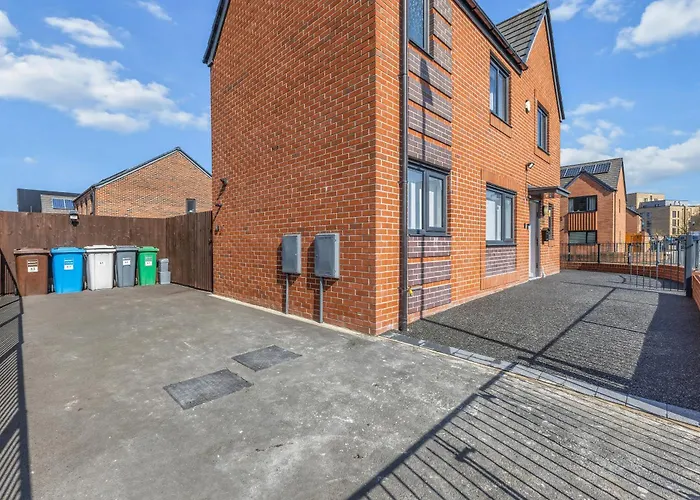 Tatil Evi Large Family House With Free Parking - 3 Bedrooms 6 Beds *