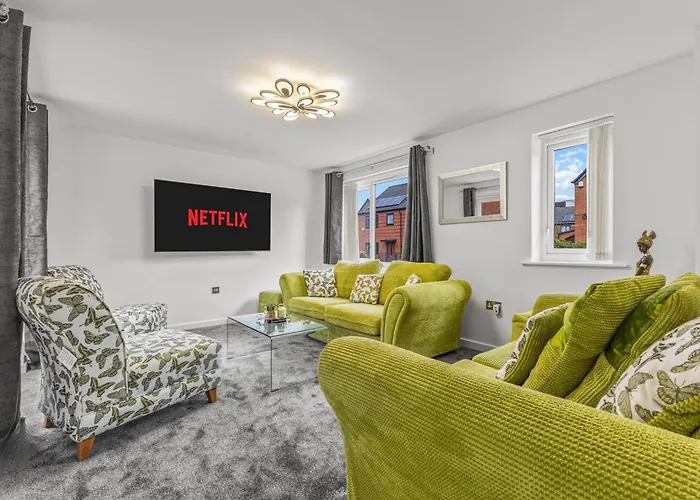 Large Family House With Free Parking - 3 Bedrooms 6 Beds Tatil Evi *