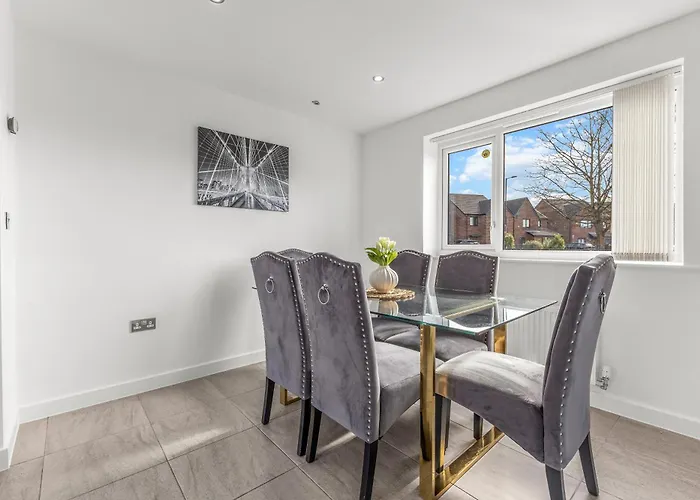 펜션 Large Family House With Free Parking - 3 Bedrooms 6 Beds *