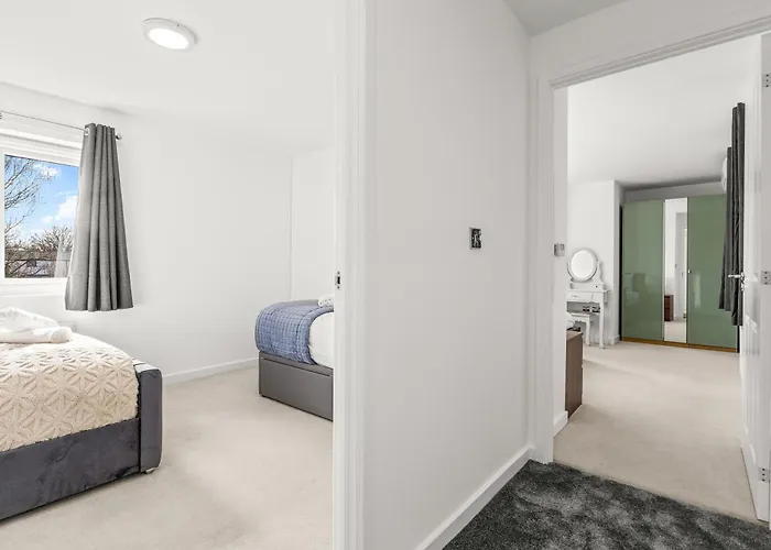 펜션 Large Family House With Free Parking - 3 Bedrooms 6 Beds