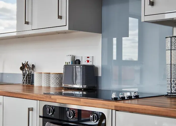 Spacious Apartment, Free Parking, Near Centre By Hass Haus 맨체스터