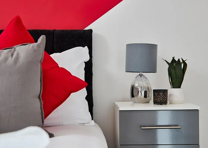 Spacious Apartment, Free Parking, Near Centre By Hass Haus 맨체스터