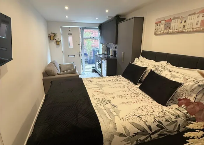 Apartament Private Entrance 1 Bed Salford - Perfect Location For Concerts, Rhs Gardens, Centre And Salford Quays Manchester