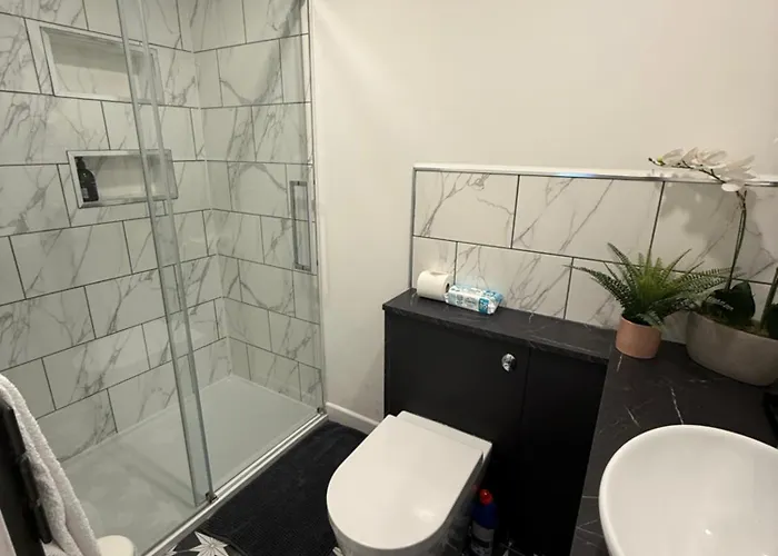 Apartament Private Entrance 1 Bed Salford - Perfect Location For Concerts, Rhs Gardens, Centre And Salford Quays *