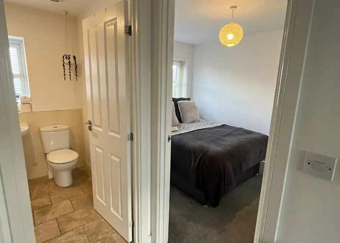 펜션 Modern 3 Bed Semi-detached