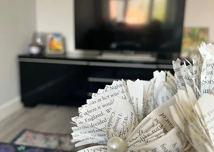 Modern 3 Bed Semi-detached *