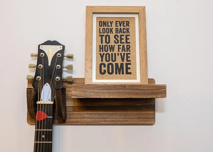 Winslow House- Close To Coop Etihad & Free Parking