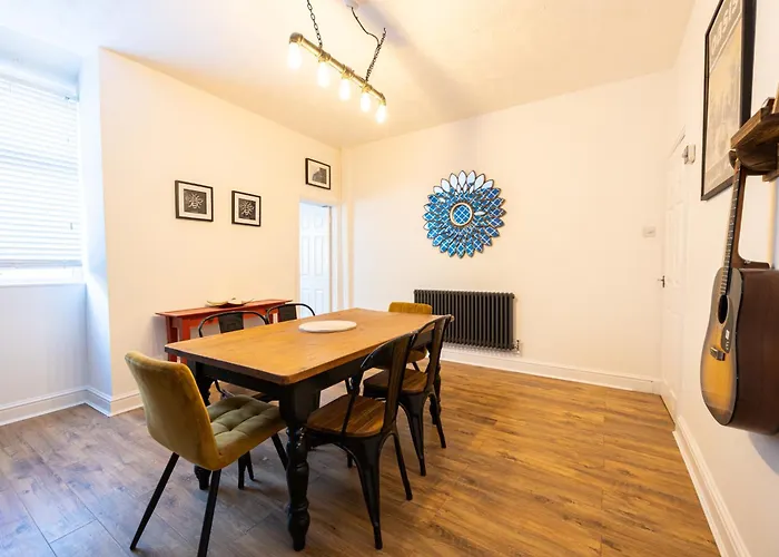 Winslow House- Close To Coop Etihad & Free Parking * 맨체스터