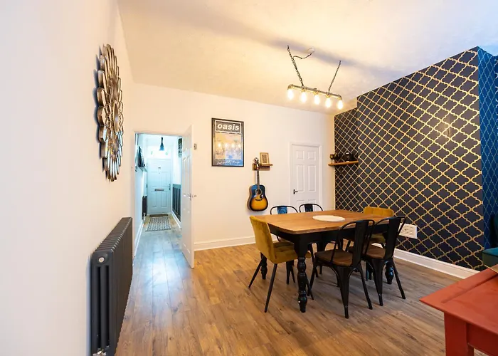 펜션 Winslow House- Close To Coop Etihad & Free Parking 맨체스터