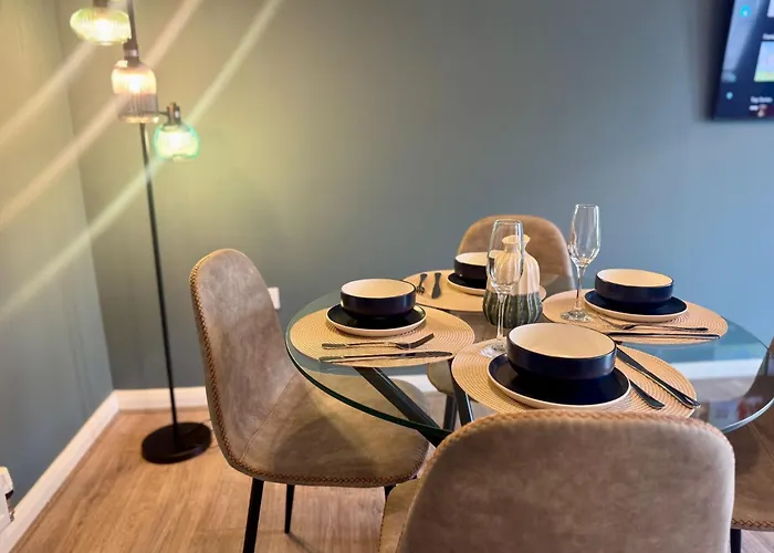 Lapford Luxe - Stylish 3bdr By Etihad And Coop Live 맨체스터