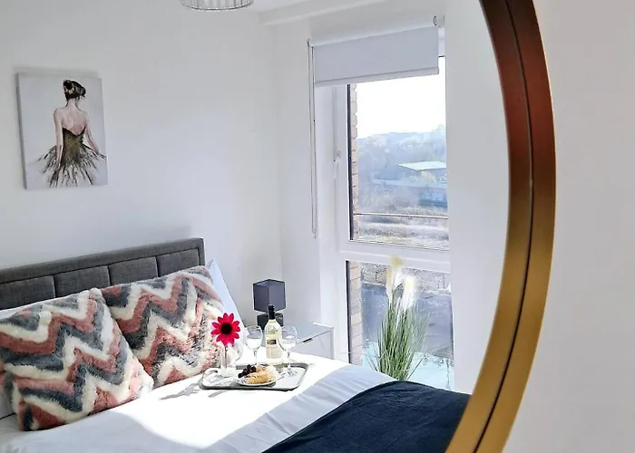 Lets Sa I 2bed 2bath L Waterfront L Private Balcony I Relaxing Retreat I Great Location Daire *