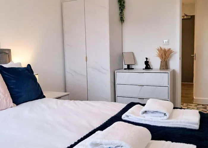 Daire Lets Sa I 2bed 2bath L Waterfront L Private Balcony I Relaxing Retreat I Great Location Manchester