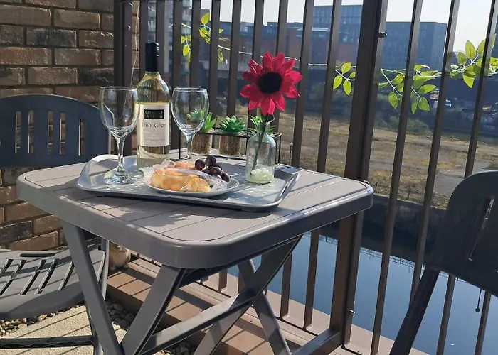 Lets Sa I 2bed 2bath L Waterfront L Private Balcony I Relaxing Retreat I Great Location