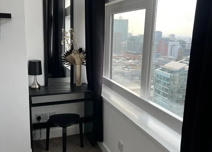 Opulent Skyline Daire Manchester
