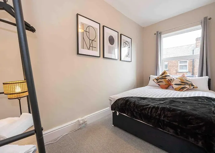 Tatil Evi Spacious & Cozy In Salford