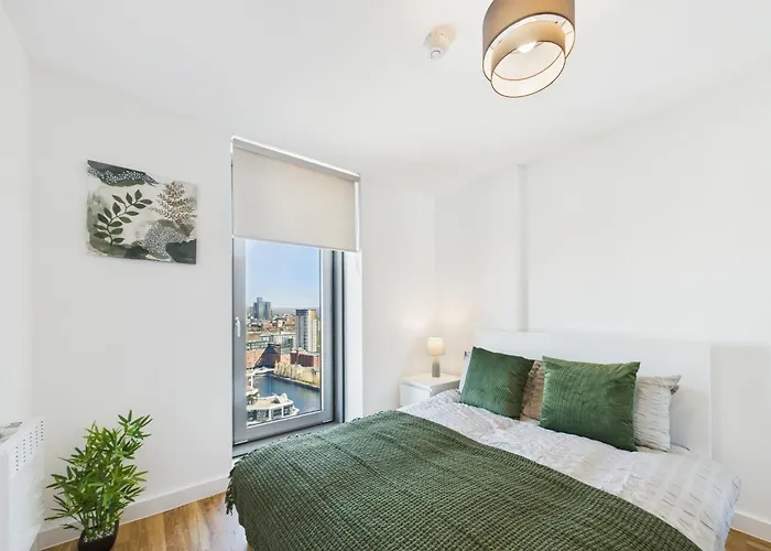 New! 1br In Media * Manchester