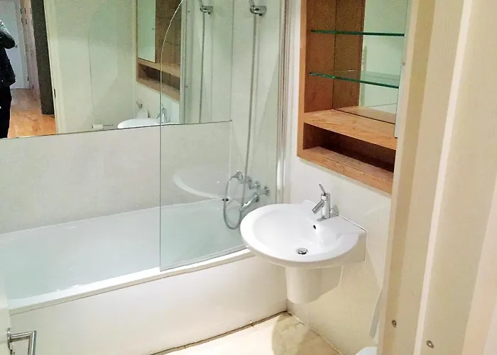 Conran Buildings, 25 Church Street, Manchester, M4 1pe *