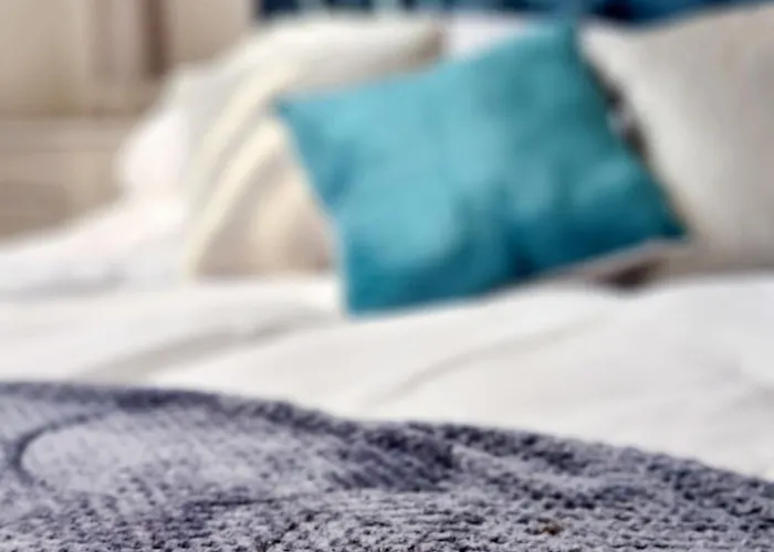 Cowesby Co-living - Private Self-cater Manchester