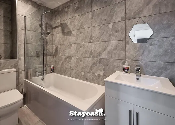 Noor Garden Co-living - Private Self-cater مانشستر