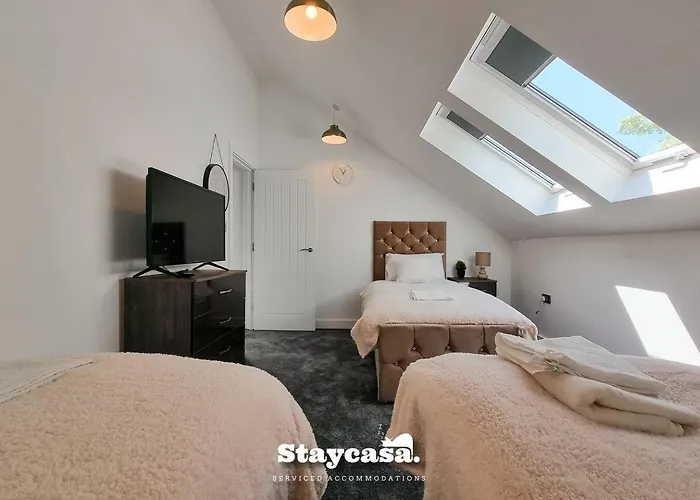 Noor Garden Co-living - Private Self-cater 펜션 맨체스터