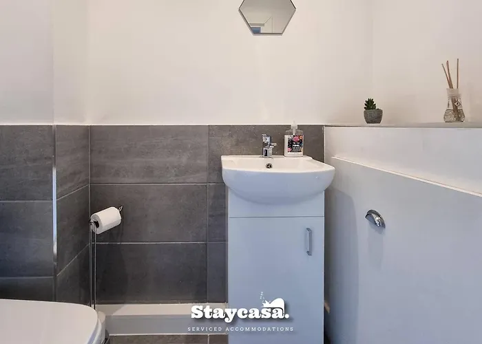 Noor Garden Co-living - Private Self-cater * 맨체스터